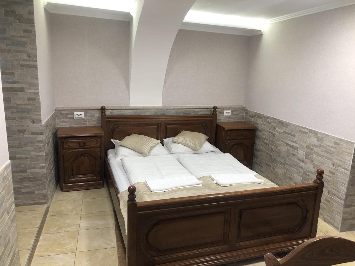 Mosoly Apartman Szeged Exterior foto