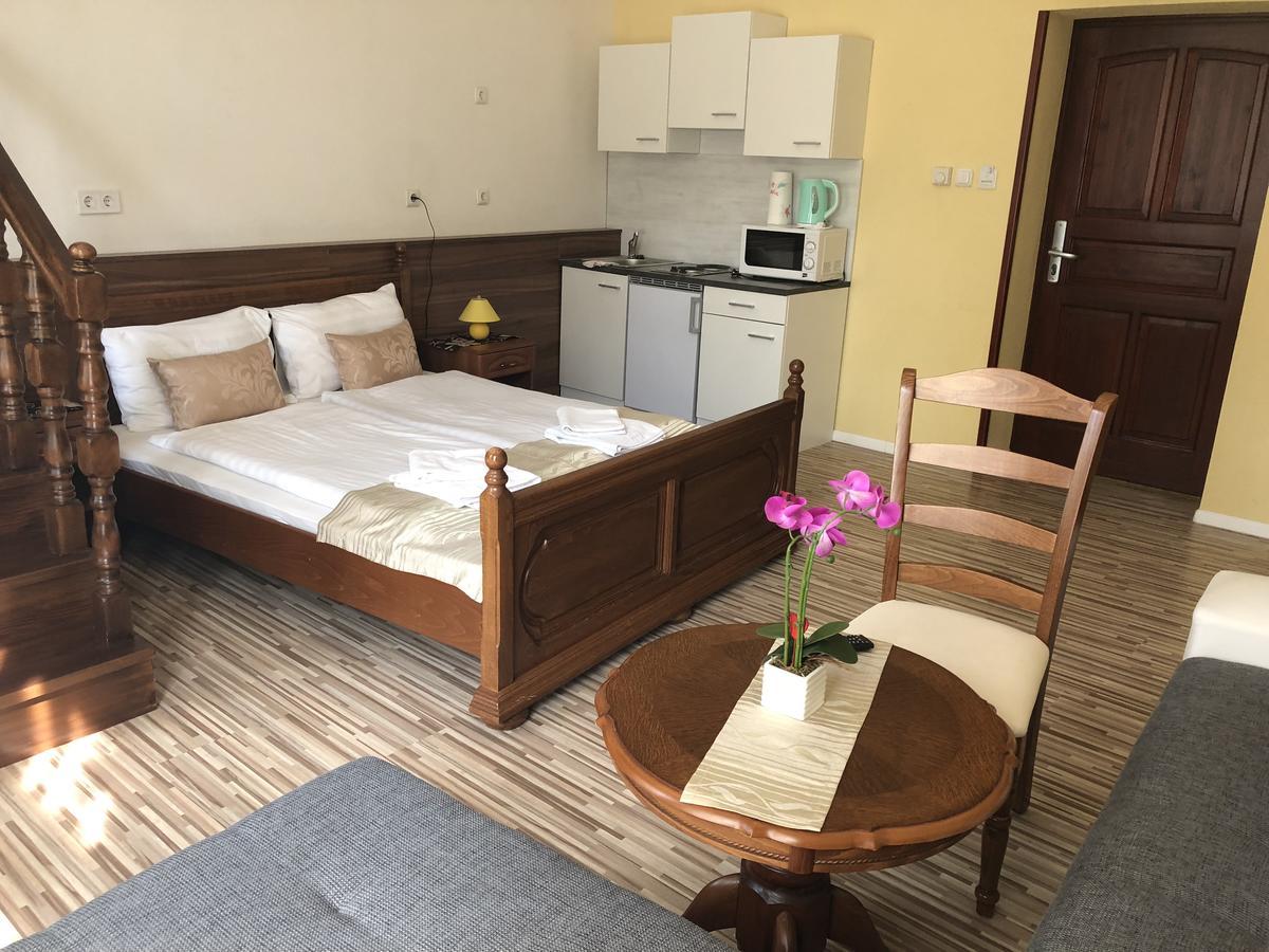 Mosoly Apartman Szeged Exterior foto